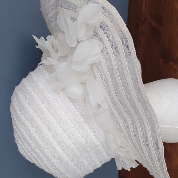 Hat - Picture 8 of 16